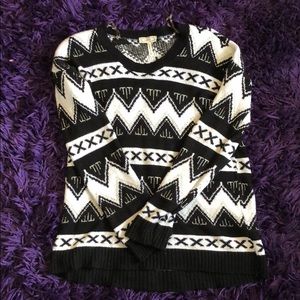 Kirra Women’s Black & White Print Sweater